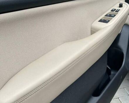 Білий Субару Аутбек, об'ємом двигуна 2.5 л та пробігом 140 тис. км за 13300 $, фото 5 на Automoto.ua