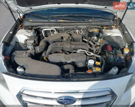 Белый Субару Аутбек, объемом двигателя 2.46 л и пробегом 170 тыс. км за 2700 $, фото 9 на Automoto.ua