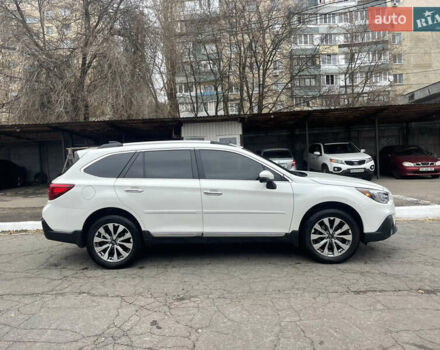 Білий Субару Аутбек, об'ємом двигуна 2.5 л та пробігом 134 тис. км за 17900 $, фото 4 на Automoto.ua