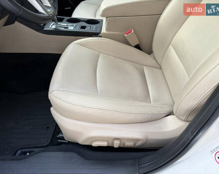 Белый Субару Аутбек, объемом двигателя 2.5 л и пробегом 173 тыс. км за 16900 $, фото 42 на Automoto.ua