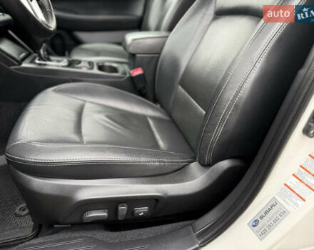 Белый Субару Аутбек, объемом двигателя 2 л и пробегом 263 тыс. км за 15200 $, фото 15 на Automoto.ua