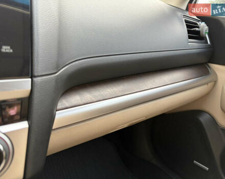 Белый Субару Аутбек, объемом двигателя 2.5 л и пробегом 173 тыс. км за 16900 $, фото 56 на Automoto.ua