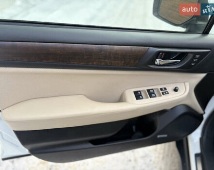 Белый Субару Аутбек, объемом двигателя 2.5 л и пробегом 173 тыс. км за 16900 $, фото 21 на Automoto.ua