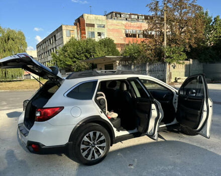 Білий Субару Аутбек, об'ємом двигуна 2.5 л та пробігом 105 тис. км за 21800 $, фото 21 на Automoto.ua