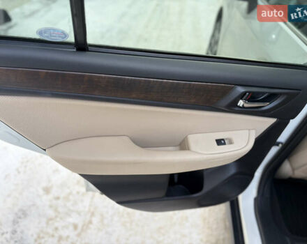 Белый Субару Аутбек, объемом двигателя 2.5 л и пробегом 173 тыс. км за 16900 $, фото 25 на Automoto.ua