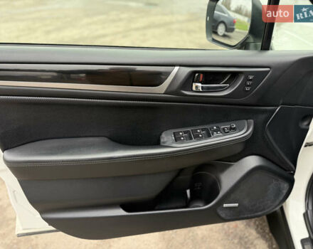 Белый Субару Аутбек, объемом двигателя 2 л и пробегом 263 тыс. км за 15200 $, фото 14 на Automoto.ua