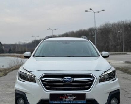 Белый Субару Аутбек, объемом двигателя 2.5 л и пробегом 182 тыс. км за 15400 $, фото 6 на Automoto.ua