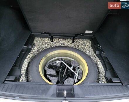 Белый Субару Аутбек, объемом двигателя 2.5 л и пробегом 99 тыс. км за 21200 $, фото 5 на Automoto.ua