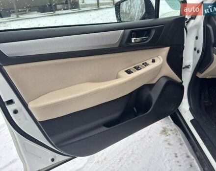 Белый Субару Аутбек, объемом двигателя 2.5 л и пробегом 177 тыс. км за 16500 $, фото 14 на Automoto.ua