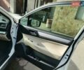 Белый Субару Аутбек, объемом двигателя 0 л и пробегом 186 тыс. км за 17000 $, фото 8 на Automoto.ua