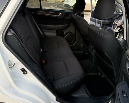 Белый Субару Аутбек, объемом двигателя 2.5 л и пробегом 188 тыс. км за 19700 $, фото 8 на Automoto.ua