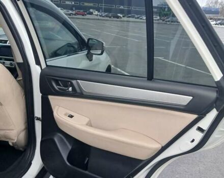 Белый Субару Аутбек, объемом двигателя 2.5 л и пробегом 170 тыс. км за 14999 $, фото 12 на Automoto.ua