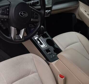 Білий Субару Аутбек, об'ємом двигуна 2.5 л та пробігом 140 тис. км за 13300 $, фото 8 на Automoto.ua