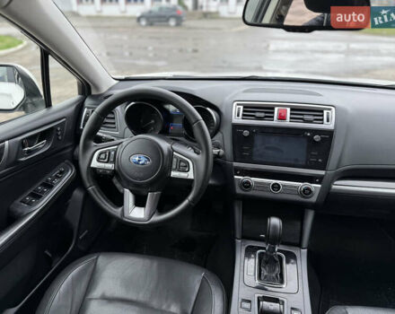 Белый Субару Аутбек, объемом двигателя 2 л и пробегом 263 тыс. км за 15200 $, фото 26 на Automoto.ua