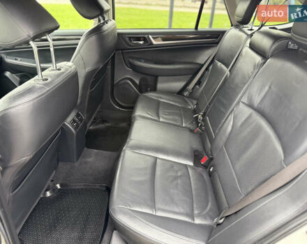 Белый Субару Аутбек, объемом двигателя 2 л и пробегом 263 тыс. км за 15200 $, фото 28 на Automoto.ua