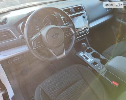 Білий Субару Аутбек, об'ємом двигуна 2.46 л та пробігом 45 тис. км за 19500 $, фото 2 на Automoto.ua