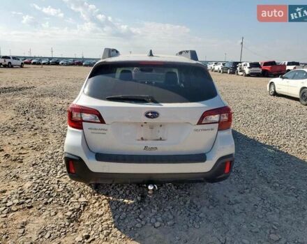 Субару Аутбек 2018 у Чернівцях на Automoto.ua Білий Субару Аутбек, об'ємом двигуна 2.5 л та пробігом 125 тис. км за 6100 $, фото 5 на Automoto.ua
