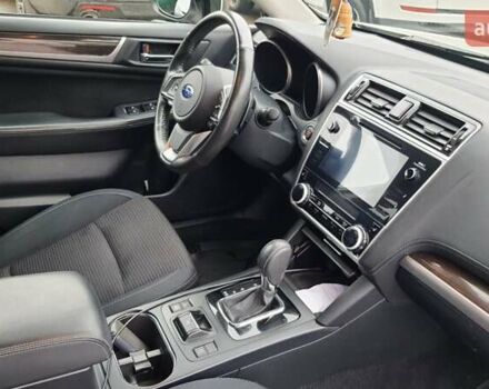 Белый Субару Аутбек, объемом двигателя 2.5 л и пробегом 199 тыс. км за 19450 $, фото 7 на Automoto.ua