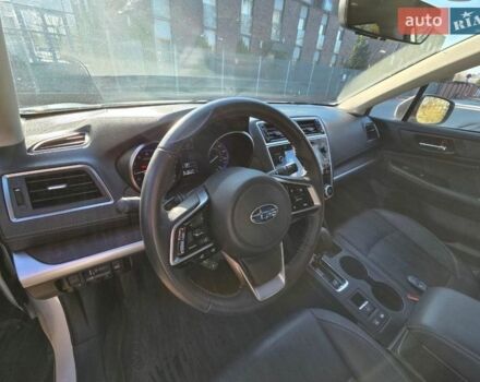 Белый Субару Аутбек, объемом двигателя 2.5 л и пробегом 77 тыс. км за 23000 $, фото 22 на Automoto.ua
