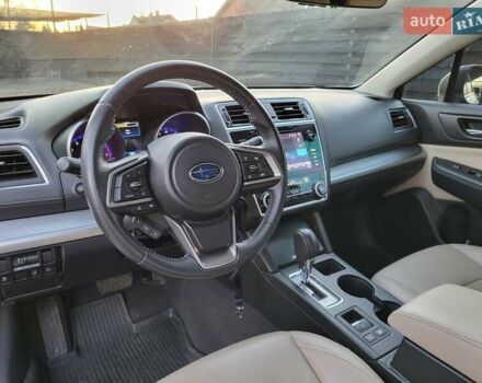 Белый Субару Аутбек, объемом двигателя 2.5 л и пробегом 105 тыс. км за 14999 $, фото 18 на Automoto.ua