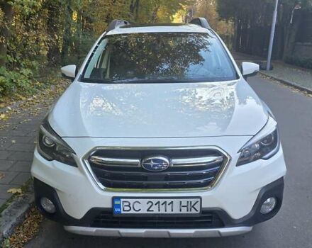 Белый Субару Аутбек, объемом двигателя 2.5 л и пробегом 116 тыс. км за 18900 $, фото 4 на Automoto.ua
