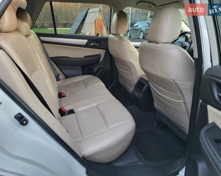 Белый Субару Аутбек, объемом двигателя 2.5 л и пробегом 105 тыс. км за 14999 $, фото 16 на Automoto.ua