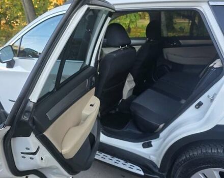 Белый Субару Аутбек, объемом двигателя 2.5 л и пробегом 116 тыс. км за 18900 $, фото 14 на Automoto.ua