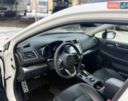 Білий Субару Аутбек, об'ємом двигуна 2.5 л та пробігом 92 тис. км за 22500 $, фото 26 на Automoto.ua