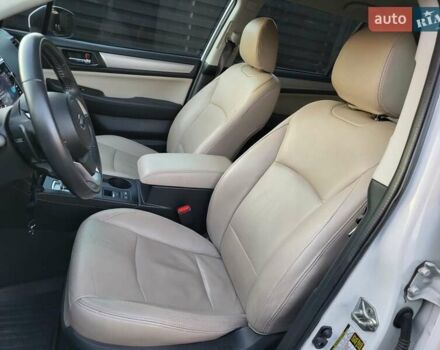 Белый Субару Аутбек, объемом двигателя 2.5 л и пробегом 105 тыс. км за 14999 $, фото 19 на Automoto.ua