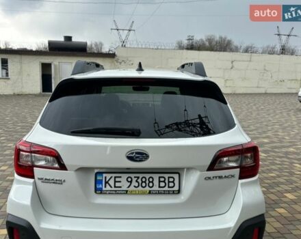 Белый Субару Аутбек, объемом двигателя 2.5 л и пробегом 79 тыс. км за 17600 $, фото 4 на Automoto.ua