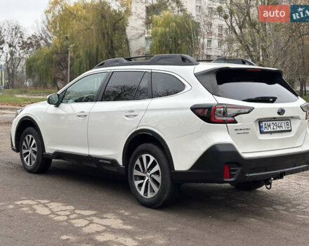 Белый Субару Аутбек, объемом двигателя 2.5 л и пробегом 95 тыс. км за 19850 $, фото 3 на Automoto.ua