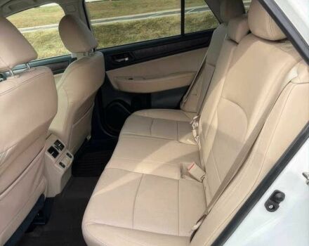 Белый Субару Аутбек, объемом двигателя 2.5 л и пробегом 45 тыс. км за 15000 $, фото 13 на Automoto.ua