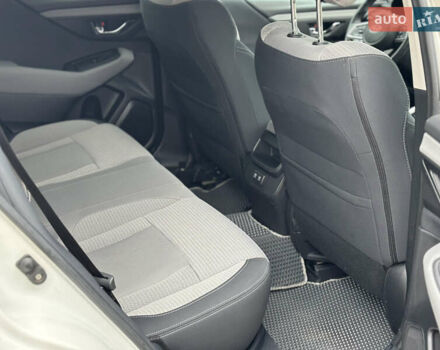 Белый Субару Аутбек, объемом двигателя 2.5 л и пробегом 95 тыс. км за 19850 $, фото 21 на Automoto.ua