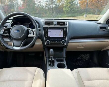 Белый Субару Аутбек, объемом двигателя 2.5 л и пробегом 45 тыс. км за 15000 $, фото 7 на Automoto.ua