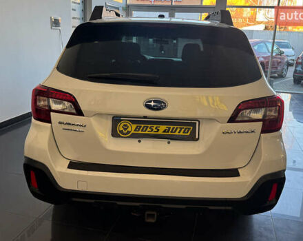 Білий Субару Аутбек, об'ємом двигуна 2.5 л та пробігом 76 тис. км за 18200 $, фото 5 на Automoto.ua