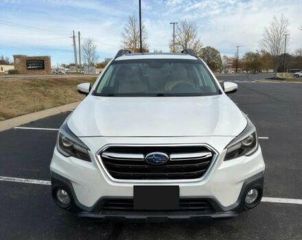 Белый Субару Аутбек, объемом двигателя 2.5 л и пробегом 45 тыс. км за 15000 $, фото 1 на Automoto.ua