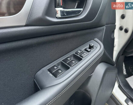 Белый Субару Аутбек, объемом двигателя 2.5 л и пробегом 60 тыс. км за 19800 $, фото 18 на Automoto.ua