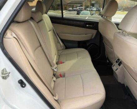 Белый Субару Аутбек, объемом двигателя 2.5 л и пробегом 45 тыс. км за 15000 $, фото 12 на Automoto.ua