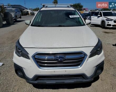 Белый Субару Аутбек, объемом двигателя 3.63 л и пробегом 88 тыс. км за 3400 $, фото 4 на Automoto.ua