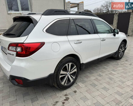 Белый Субару Аутбек, объемом двигателя 2.5 л и пробегом 60 тыс. км за 19800 $, фото 6 на Automoto.ua