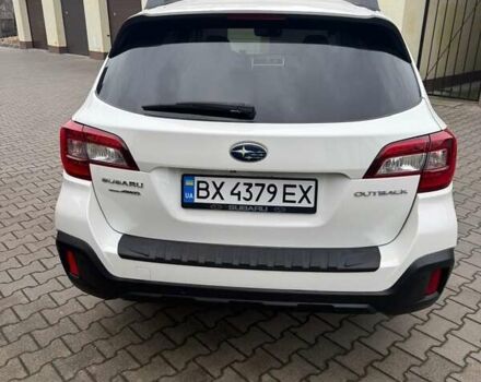 Белый Субару Аутбек, объемом двигателя 2.5 л и пробегом 65 тыс. км за 24000 $, фото 3 на Automoto.ua