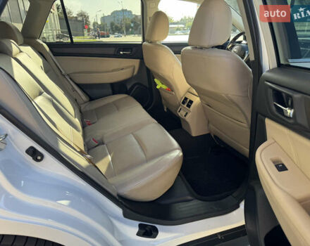 Белый Субару Аутбек, объемом двигателя 2.5 л и пробегом 122 тыс. км за 20800 $, фото 8 на Automoto.ua