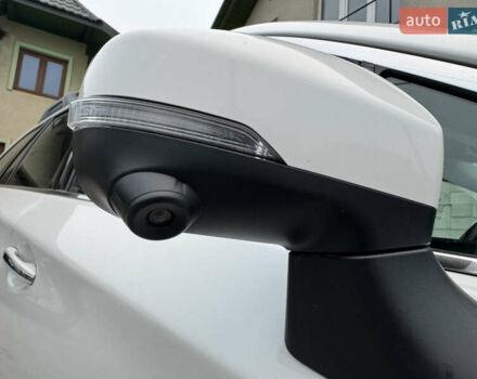 Белый Субару Аутбек, объемом двигателя 2.5 л и пробегом 60 тыс. км за 19800 $, фото 5 на Automoto.ua