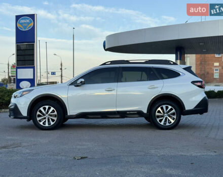 Білий Субару Аутбек, об'ємом двигуна 2.5 л та пробігом 40 тис. км за 19900 $, фото 3 на Automoto.ua