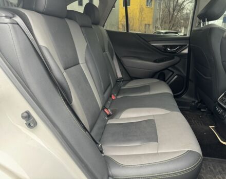 Білий Субару Аутбек, об'ємом двигуна 2.4 л та пробігом 70 тис. км за 26500 $, фото 7 на Automoto.ua