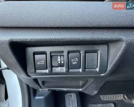 Білий Субару Аутбек, об'ємом двигуна 2.5 л та пробігом 40 тис. км за 21000 $, фото 1 на Automoto.ua