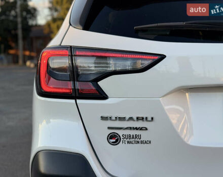Білий Субару Аутбек, об'ємом двигуна 2.5 л та пробігом 40 тис. км за 19900 $, фото 10 на Automoto.ua