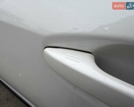 Білий Субару Аутбек, об'ємом двигуна 2.39 л та пробігом 70 тис. км за 26500 $, фото 16 на Automoto.ua