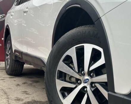 Білий Субару Аутбек, об'ємом двигуна 2.5 л та пробігом 40 тис. км за 21900 $, фото 5 на Automoto.ua