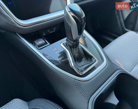 Білий Субару Аутбек, об'ємом двигуна 2.5 л та пробігом 40 тис. км за 21000 $, фото 4 на Automoto.ua